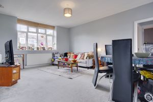 Lounge/Diner- click for photo gallery